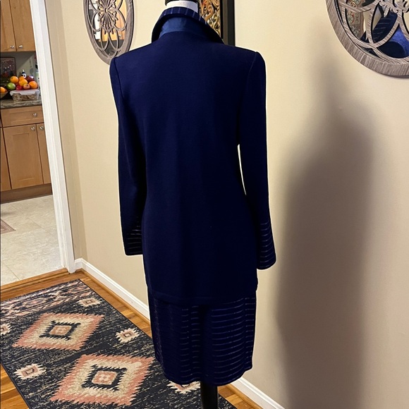 St. John new 2 piece suit, blue/purple, size 8, made in USA, sparkly skirt! - Picture 5 of 17